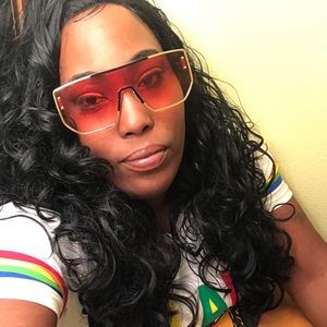 Meet your Posher, Iesha